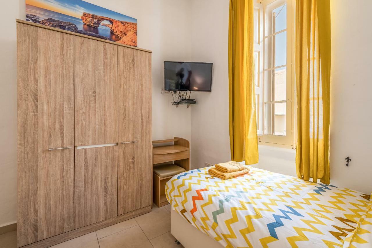 Traditional Maltese Townhouse Hotel Sliema Esterno foto
