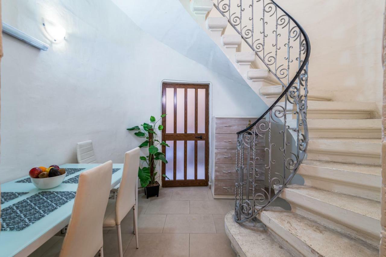 Traditional Maltese Townhouse Hotel Sliema Esterno foto