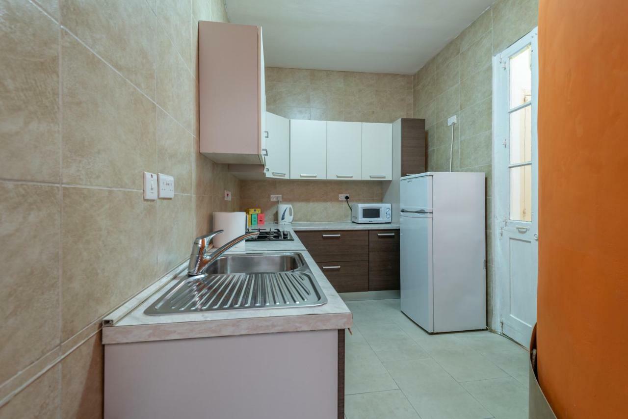 Traditional Maltese Townhouse Hotel Sliema Esterno foto